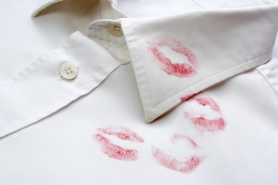 How To Remove Lipstick From Clothing, Furniture and Carpets Bestdiy.tips